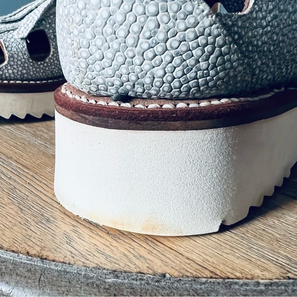 Grenson Ethel Kiltie Wedge Sole - Picture 5 of 11